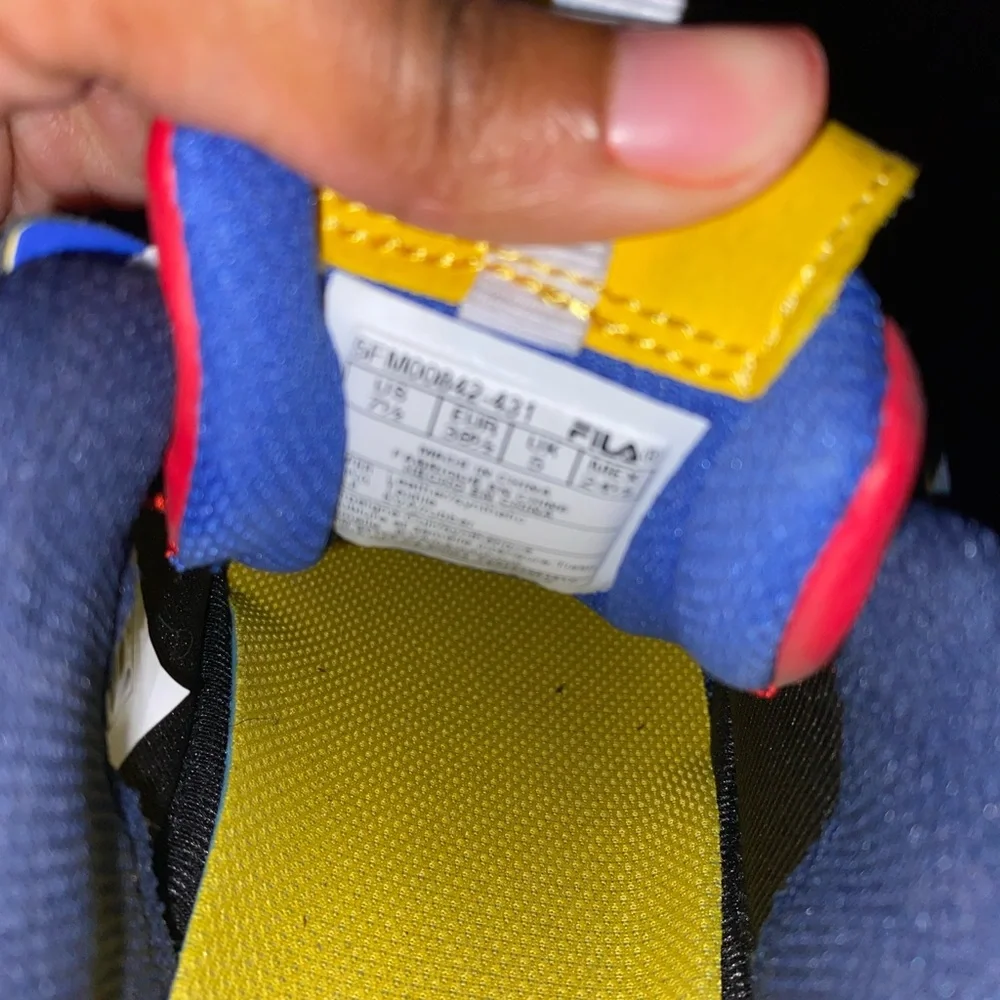 Women FILA Disruptor Shoes Size 7.5 Red Yellow
White Blue - Picture 7 of 9